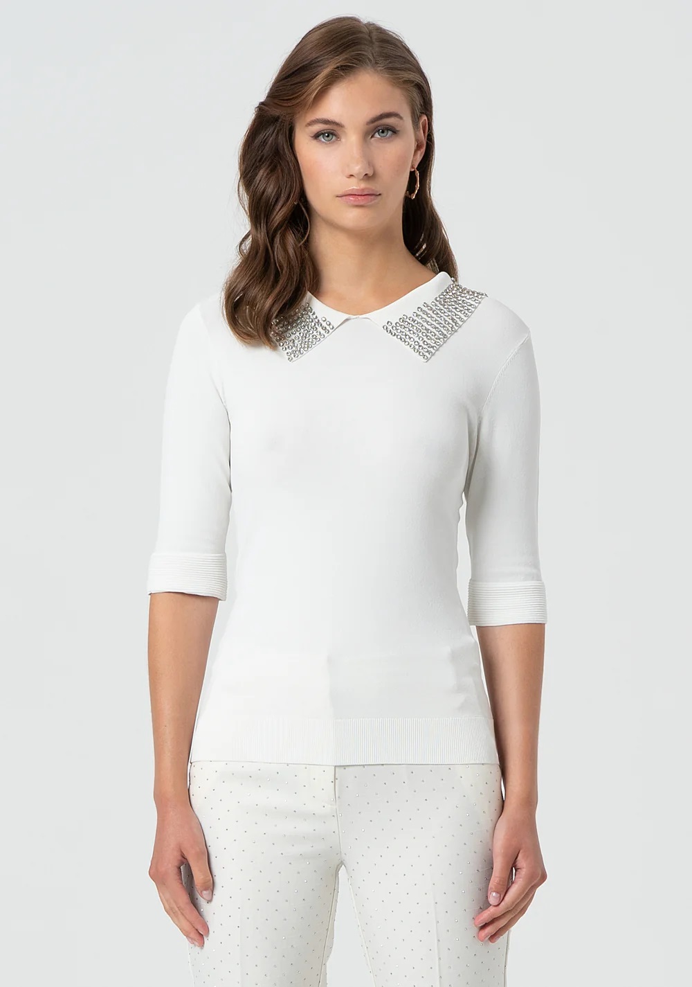 SUÉTER BLANCO CUELLO STRASS