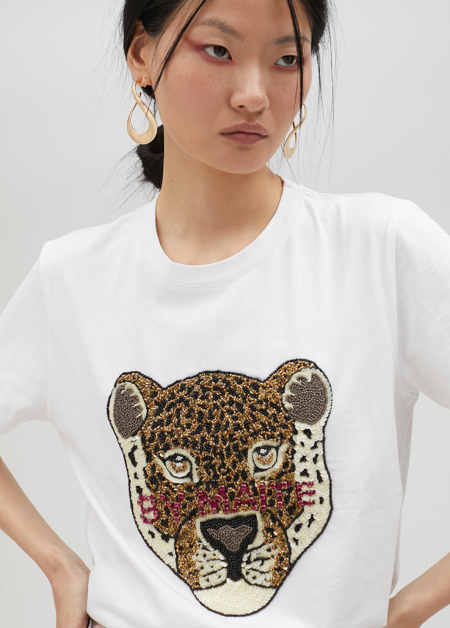 CAMISETA BLANCA LEÓN PEDRERÍA