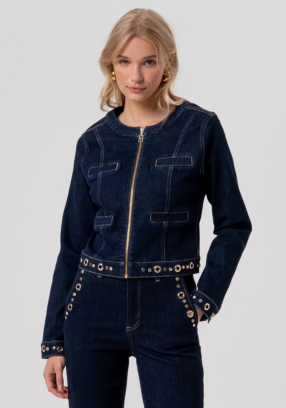 CHAQUETA VAQUERA CON OJALES METAL