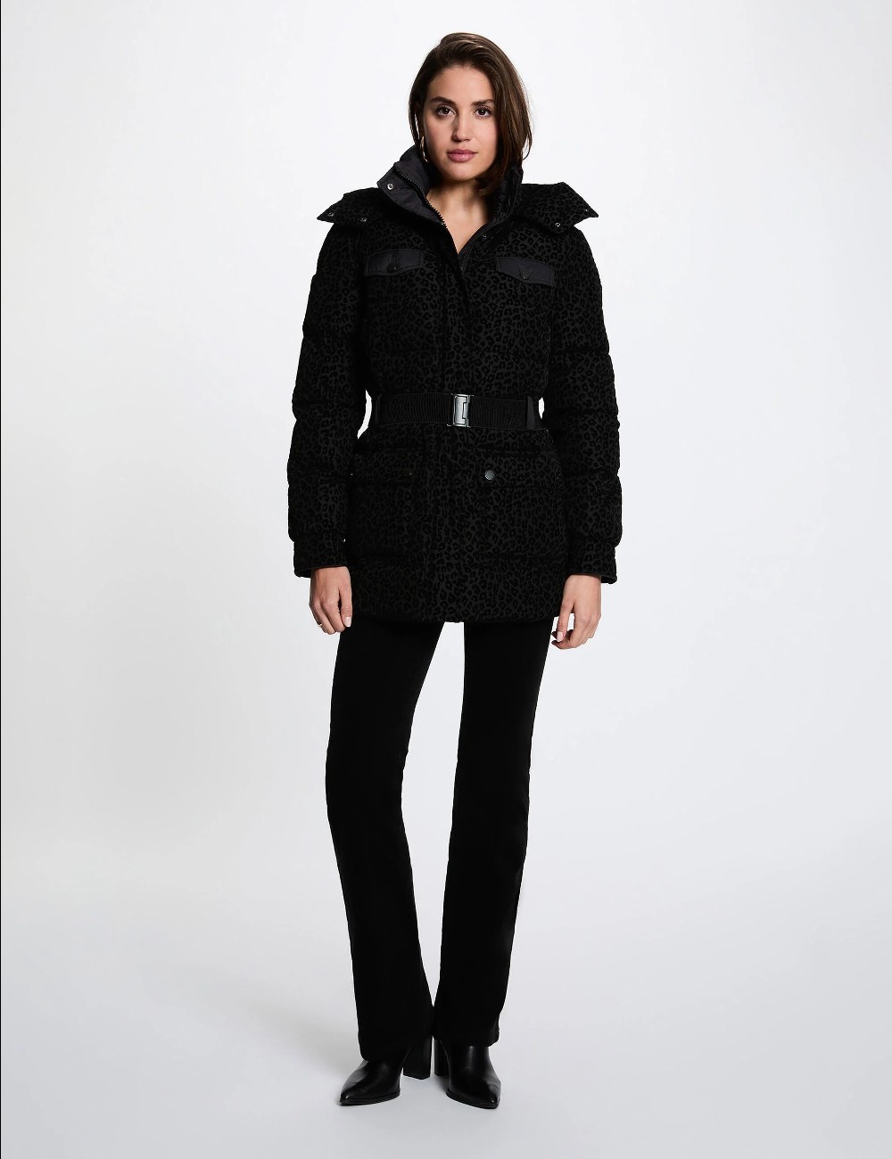 CHAQUETÓN NEGRO ANIMAL PRINT