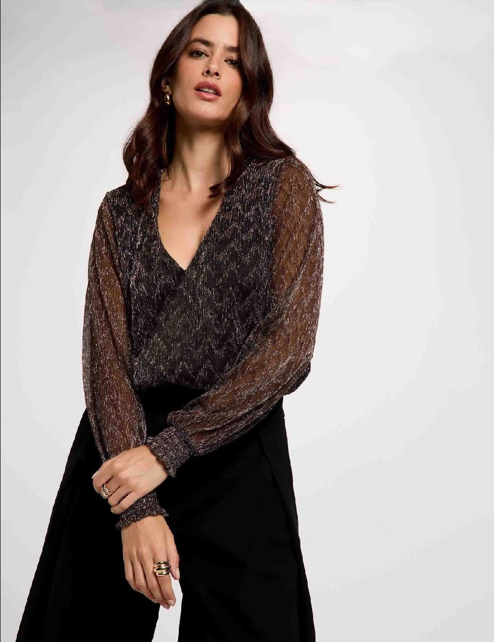 BLUSA BRONCE METALIZADA ESCOTE PICO